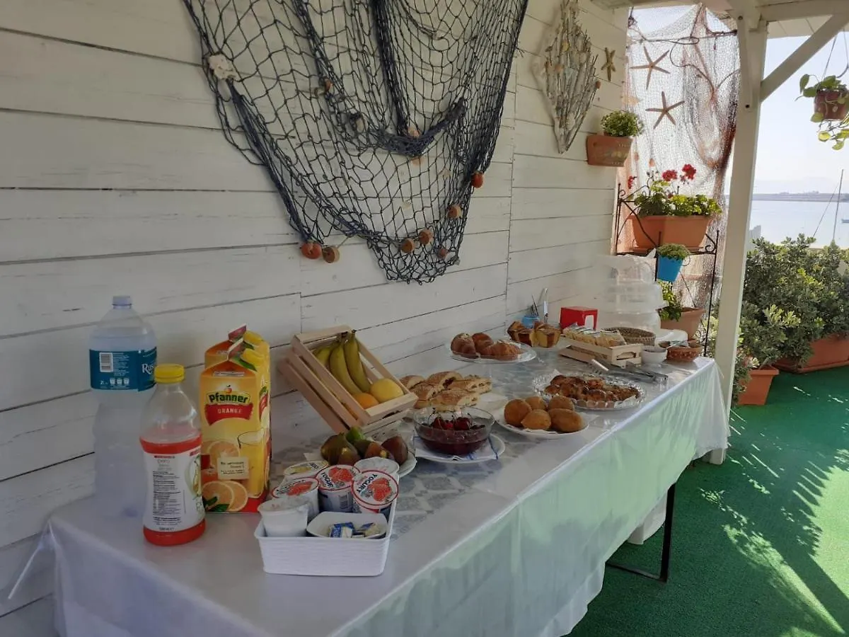 Bed and Breakfast Il Torrazzo Da Francesca San Vito Lo Capo Italien